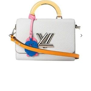 LOUIS VUITTON Epi Twist MM Shoulder Bag BLANC M56132